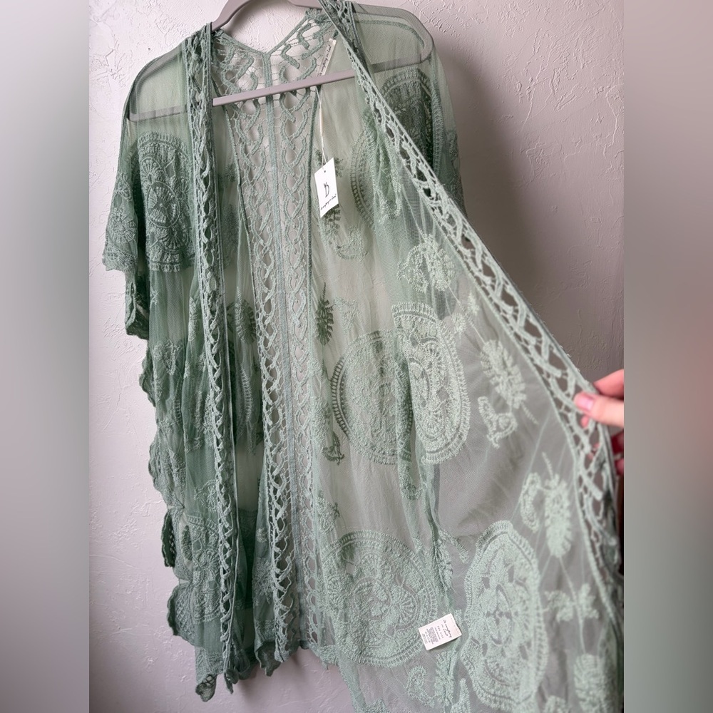 Do Everything in Love NWT Sage Green Lace Kimono Duster One Size - Picture 5 of 9
